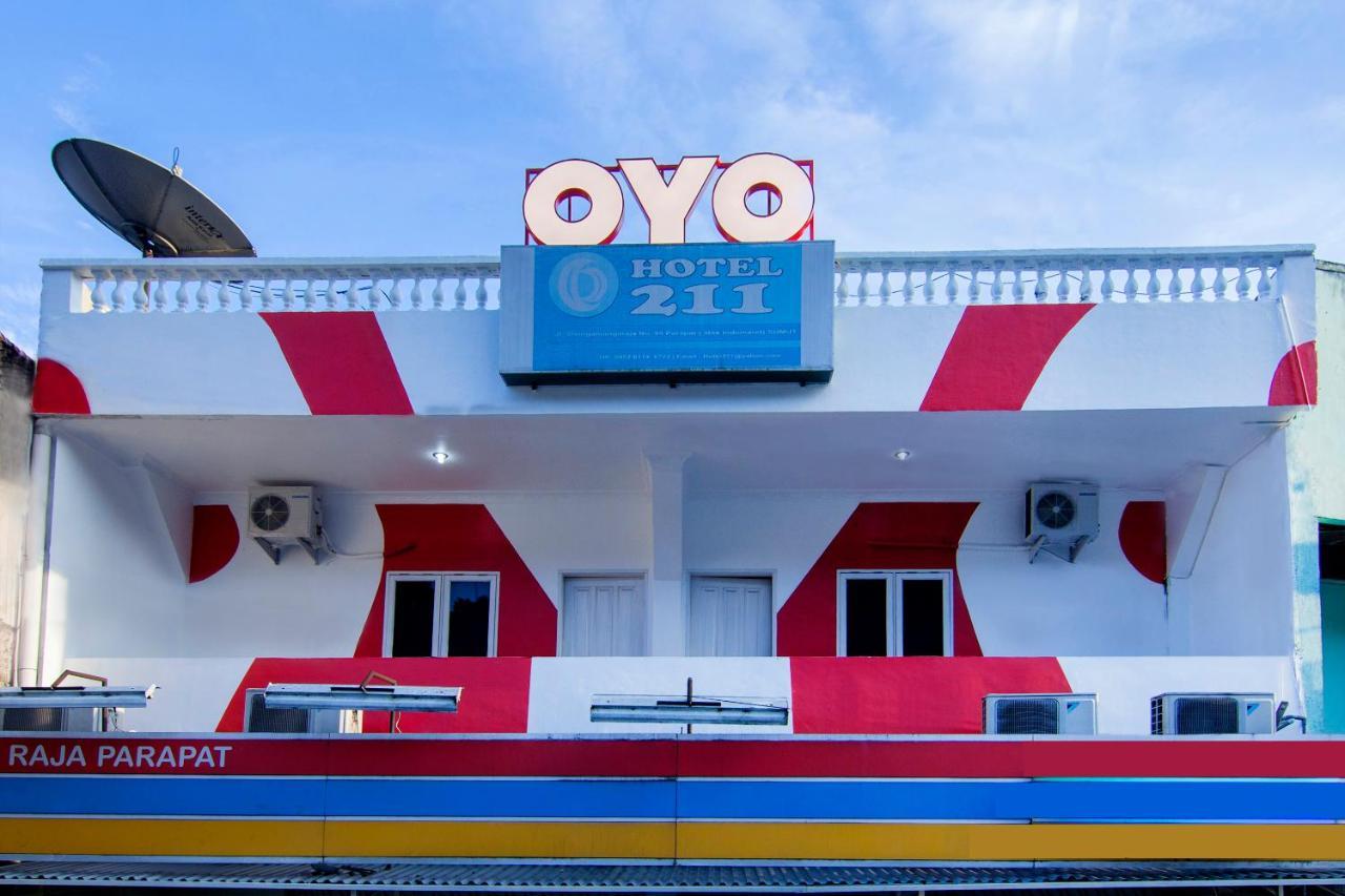 Oyo 2045 Hotel 211 Parapat Exterior photo